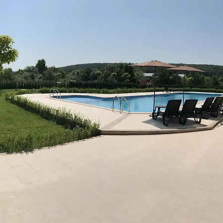 Sunset In Shartrez Διαμέρισμα Shkorpilovtsi