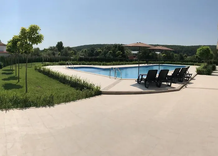 Sunset In Shartrez Διαμέρισμα Shkorpilovtsi