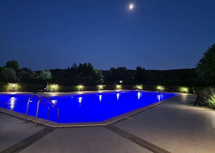 Sunset In Shartrez *